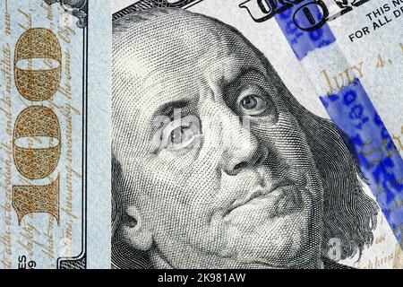 Primo piano turco cento Lira e US cento dollari banconota. Foto Stock