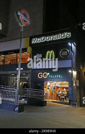 McDonalds Restaurant di fronte a Londra Foto Stock