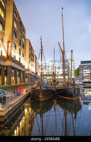 St Katherines Wharf Londra Regno Unito Foto Stock