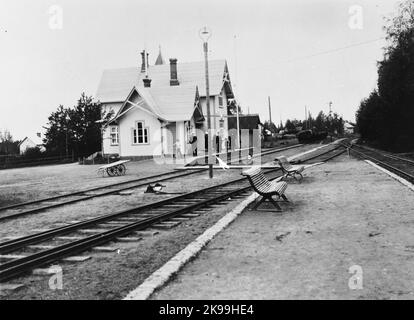 La stazione ferroviaria di dals-Rostock. L'edificio laterale è stato utilizzato più da vicino alla fermata originale di Rostock, costruito nel 1884, ed era originariamente situato sopra il pozzo di Rostock. Più tardi, l'edificio fu trasportato fino al luogo in cui la stazione ferroviaria di dals-Rostock fu eretta nel 1908, e fu poi ampliata a case di stazione. Nel 1941 la casa della stazione fu demolita e sostituita con una nuova. Oggi, in balls-Rostock, c'è un modello in scala 1: 2 della casa stazione originale. Foto Stock