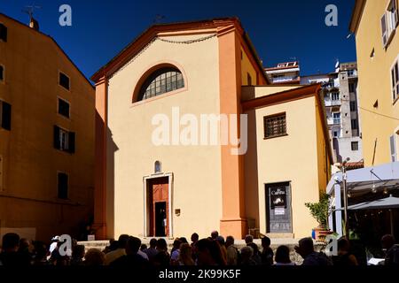 Città portuale Ajaccio capitale della Corsica, isola francese nel Mar Mediterraneo. Chiesa di Saint-Roch Foto Stock