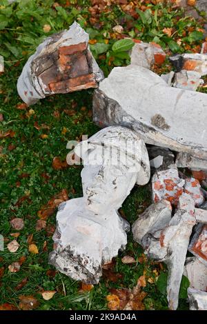 Il Monumento della gratitudine dell'Armata Rossa fu smantellato a Glucczyce, Polonia, il 26 ottobre 2022. Questa è la fase successiva della decommunizzazione dello spazio pubblico, la Foto Stock