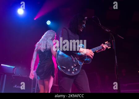 Fotografie della performance incauta di Pretty presso la sala da ballo Barrowland di Glasgow il 26th ottobre 2022 Foto Stock