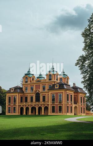 Il castello preferito è il più antico castello di porcellane tedesche vicino al villaggio di Förch, vicino a Rastatt. Germania, Baden-Wuerttemberg. Il Palazzo preferito Foto Stock