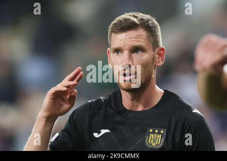 Jan Vertonghen di Anderlecht reagisce durante una partita di calcio tra il belga RSC Anderlecht e il rumeno FCSB, giovedì 27 ottobre 2022 a Bruxelles, il giorno cinque nella fase di gruppo della UEFA Conference League. FOTO DI BELGA BRUNO FAHY Credit: Agenzia Notizie di Belga/Alamy Live News Foto Stock