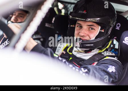 MUNSTER Charles, PASCAUD Loris, Opel corsa Rally4, ritratto durante il Rallye Critérium des Cévennes 2022, 8th° round del Championnat de France des Rallyes 2022, dal 27 al 29 ottobre 2022 a Montpellier - le Vigan, Francia - Foto Bastien Roux / DPPI Credit: DPPI Media/Alamy Live News Foto Stock