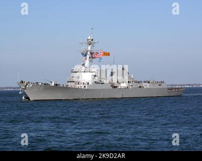 Il cacciatorpediniere missilistico guidato USS Jason Dunham (DDG 109) U.S. Navy Foto Stock