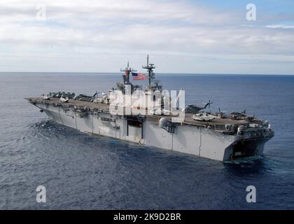 La nave d'assalto anfibio USS Kearsarge (LHD 3) U.S. Navy Foto Stock