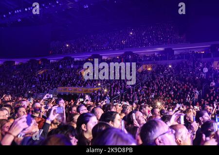 La rock band inglese The Cure suona durante un concerto all'Arena Zagreb il 27 ottobre 2022 a Zagabria, in Croazia. Foto: Luka Stanzl/PIXSELL Credit: Pixsell agenzia foto e video/Alamy Live News Foto Stock