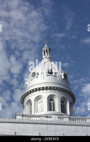 La cupola dell'università di San Bonifacio prese intorno al 5pm a Winnipeg, Manitoba, Canada Foto Stock