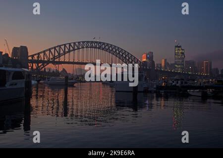 Il Porto di Sydney all'alba Foto Stock