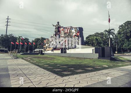 Il monumento di Andres Bonifacio y de Castro - il padre della rivoluzione filippina, a Manila Foto Stock