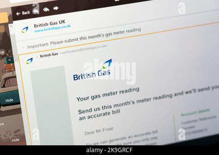 Inviate un'e-mail a un cliente britannico da British gas chiedendo che venga fornita una lettura del contatore del gas per consentire l'addebito di una fattura precisa al cliente. Inghilterra Foto Stock