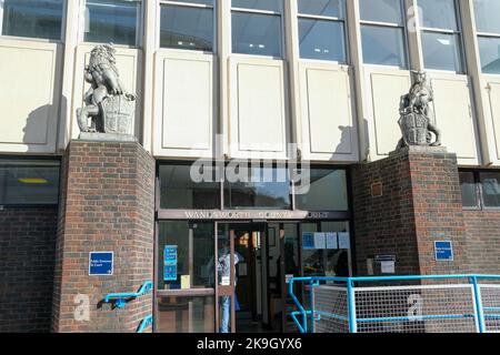 Londra - Ottobre 2022: Edificio del tribunale della contea di Wandsworth sulla Upper Richmond Road, Putney a sud-ovest di Londra Foto Stock