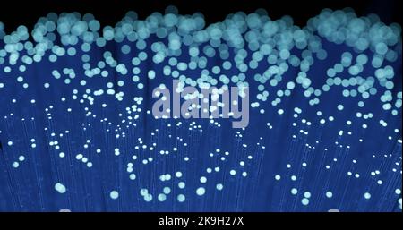 rappresentazione 3d della fibra ottica lampeggiante per il concetto di trasmissione del trasferimento dati. Foto Stock