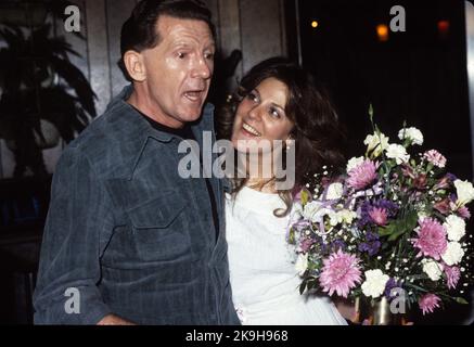 Memphis, Tennessee, Stati Uniti. 9th Feb, 2011. Jerry Lee Lewis con Kerrie McCarver il giorno del matrimonio 1984. File Photo Credit: Robin Nelson/ZUMAPRESS.com/Alamy Live News Foto Stock