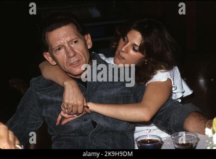 Memphis, Tennessee, Stati Uniti. 9th Feb, 2011. Jerry Lee Lewis con Kerrie McCarver il giorno del matrimonio 1984. File Photo Credit: Robin Nelson/ZUMAPRESS.com/Alamy Live News Foto Stock