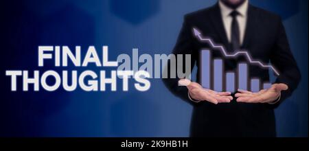 Ispirazione che mostra il segno pensieri finali. Business idea Legal Claim of Payment denaro dovuto da debitori Lady in tuta penna che simboleggia il successo Foto Stock