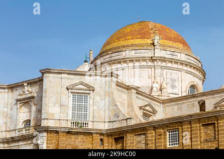 Cupola della Cattedrale di Cadice in stile barocco e neoclassico (Catedral de Cádiz, Catedral de Santa Cruz de Cádiz), Cadice, Andalusia, Spagna Foto Stock