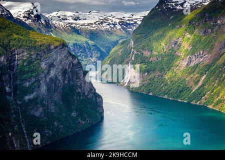 Cascate di Gierangerfjord e Seven Sisters, Norvegia, Nord Europa Foto Stock