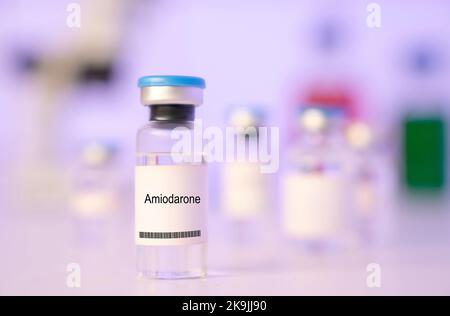 Flaconcino di amiodarone Foto Stock