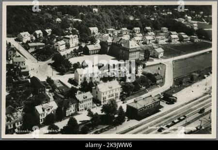 Foto aerea su Ronneby con Fredriksberg School in Picture. Foto Stock