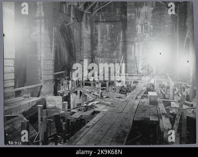 Centrale elettrica di Porjus durante la costruzione. La sala macchine. Foto Stock