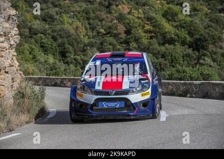 Le Castellet, Francia. 28th Ott 2022. 04 Oliver Mellors (GBR), Ian Windress (GBR) Proton Iriz R5, azione durante i FIA Motorsport Games, sul circuito Paul Ricard dal 27 al 30 ottobre 2022 a le Castellet, Francia - Foto Jean-Marie farina / DPPI Credit: DPPI Media/Alamy Live News Foto Stock