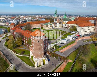 Kraków Vista aerea. Castello reale Wawel dall'alto. Kraków è la capitale del voivodato della Polonia minore. Polonia. Europa. Foto Stock