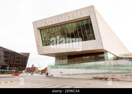 Museo di Liverpool, Pier Head, Mann Island, Liverpool, Inghilterra, Regno Unito. Foto Stock