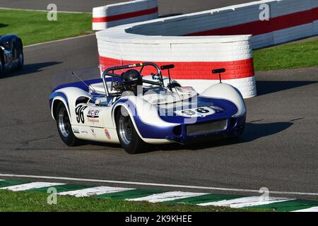 John Spiers, McLaren-Chevrolet M1B, Whitsun Trophy, Whitsun Trophy, venticinque minuti di corse per auto sportive illimitate che hanno gareggiato in eventi pr Foto Stock