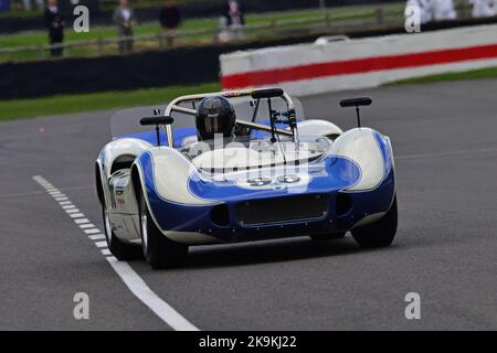 John Spiers, McLaren-Chevrolet M1B, Whitsun Trophy, Whitsun Trophy, venticinque minuti di corse per auto sportive illimitate che hanno gareggiato in eventi pr Foto Stock