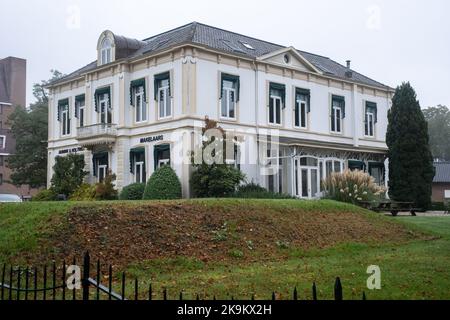Apeldoorn, Paesi Bassi - 14 ottobre 2022: Ex residenza all'aperto e bunker di Arthur Seys-Inquart, che è stato Reich commissario per i Paesi Bassi occupati Foto Stock