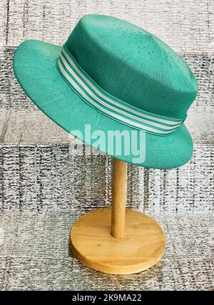 Cappellini da donna retro Vintage Revival Foto Stock