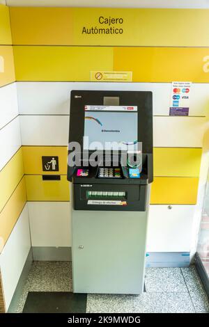 Bogotà Colombia,El Chico Carrera 13,Bancolombia banca economia ATM automatico interno Teller macchina, colombiani ispanici Sout Foto Stock
