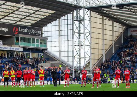 Preston, Regno Unito. 29th Ott 2022. I giocatori di Middlesbrough applaudono i fan dopo la partita del campionato Sky Bet Preston North End vs Middlesbrough a Deepdale, Preston, Regno Unito, 29th ottobre 2022 (Photo by Phil Bryan/News Images) a Preston, Regno Unito, il 10/29/2022. (Foto di Phil Bryan/News Images/Sipa USA) Credit: Sipa USA/Alamy Live News Foto Stock