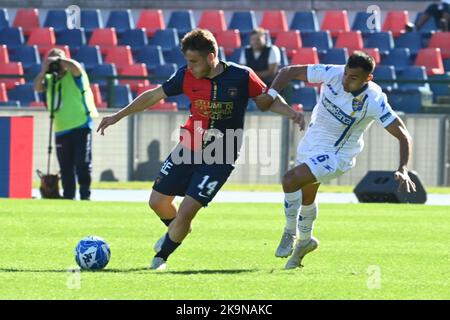 Cosenza, Italia. 29th Ott 2022. PANICO CIRO (COSENZA) durante Cosenza Calcio vs Frosinone Calcio, Campionato Italiano di calcio Serie B a Cosenza, Italia, Ottobre 29 2022 Credit: Independent Photo Agency/Alamy Live News Foto Stock