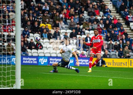 Preston, Regno Unito. 29th Ott 2022. Chuba Akpom #29 di Middlesborough spara durante la partita del Campionato Sky Bet Preston North End vs Middlesbrough a Deepdale, Preston, Regno Unito, 29th ottobre 2022 (Foto di Phil Bryan/News Images) a Preston, Regno Unito il 10/29/2022. (Foto di Phil Bryan/News Images/Sipa USA) Credit: Sipa USA/Alamy Live News Foto Stock