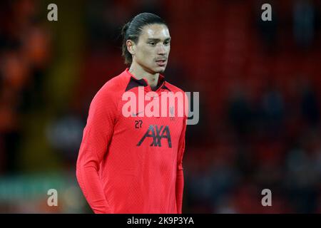 Liverpool, Regno Unito. 29th Ott 2022. Darwin Nunez di Liverpool durante il riscaldamento. Incontro Premier League, Liverpool contro Leeds Utd ad Anfield a Liverpool sabato 29th ottobre 2022. Questa immagine può essere utilizzata solo per scopi editoriali. Solo per uso editoriale, licenza richiesta per uso commerciale. Nessun utilizzo nelle scommesse, nei giochi o nelle pubblicazioni di un singolo club/campionato/giocatore. pic di Chris Stading/Andrew Orchard SPORTS photography/Alamy Live news Credit: Andrew Orchard SPORTS photography/Alamy Live News Foto Stock