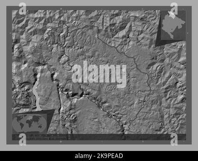 Pljevlja, comune del Montenegro. Mappa altimetrica bilivello con laghi e fiumi. Posizioni delle principali città della regione. Posizione ausiliaria ad angolo Foto Stock