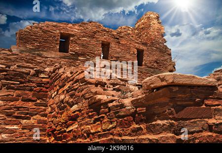 Guardando al Loft Coro della Missione di San Gregorio De Abo, costruita nel 1629 dai missionari spagnoli nel New Mexico. Foto Stock