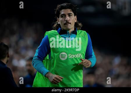 Valencia, Spagna, 29 ottobre 2022. Hector Bellerin, difensore del FC Barcelona Durante la partita spagnola la Liga tra Valencia CF e FC Barcelona allo stadio Mestalla. Photo by Jose Miguel Fernandez /Alamy Live News ) Credit: Jose Miguel Fernandez/Alamy Live News Foto Stock