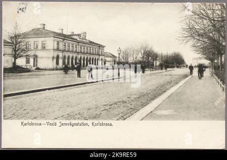 La stazione ferroviaria di Karlskrona dal lato della strada. Foto Stock