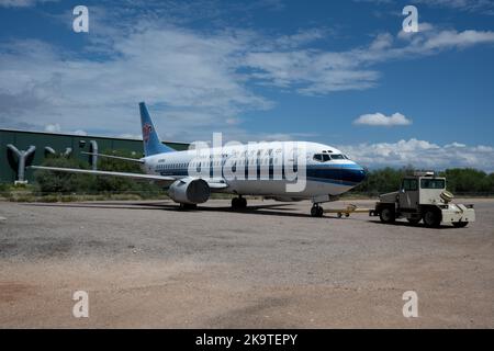 Un Boeing 737-300 del Sud della Cina in mostra al Museo dell'aria e dello spazio di Pima Foto Stock