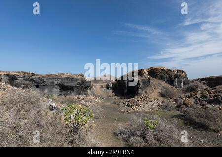 Paesaggio roccioso intorno al vulcano Montana de Guenia, Città stratificata, Lanzarote, Isole Canarie, Spagna Foto Stock