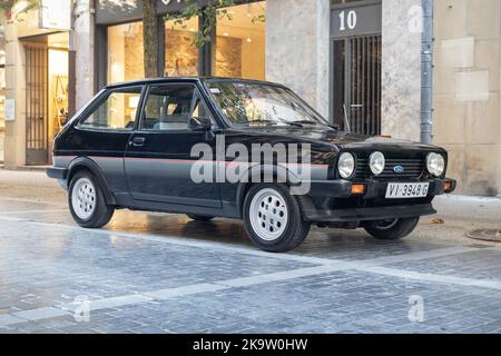 SAN SEBASTIAN, SPAGNA-22 OTTOBRE 2022: 1981 Ford Fiesta XR2 (prima generazione, MK1) Foto Stock