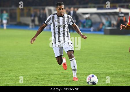 Via del Mare Stadium, Lecce, Italia, 29 ottobre 2022, Alex Sandro (Juventus FC) in azione durante US Lecce vs Juventus FC - calcio italiano Serie A ma Foto Stock