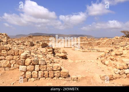 Sumhuram Parco Archeologico con le rovine della città antica Khor Rori vicino Salalah in Oman Foto Stock