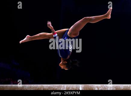 La Melanie de Jesus dos Santos in Francia compete sul fascio durante il secondo giorno dei campionati mondiali di ginnastica artistica di fig all'M&S Bank Arena di Liverpool. Data immagine: Domenica 30 ottobre 2022. Foto Stock