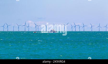 La Fattoria del vento di Thanet (anche chiamata anche Fattoria del vento offshore di Thanet è una fattoria eolica offshore 7 miglia fuori della costa del distretto di Thanet nel Kent, Englan Foto Stock